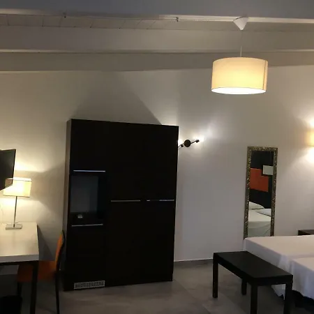 Residenze La Apartahotel 3*
